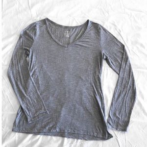 American Eagle Perfect V-Neck! Size: L